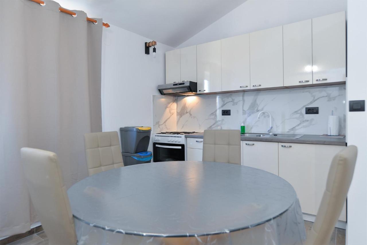 Apartments Elizabeta 1701 Fažana Eksteriør bilde