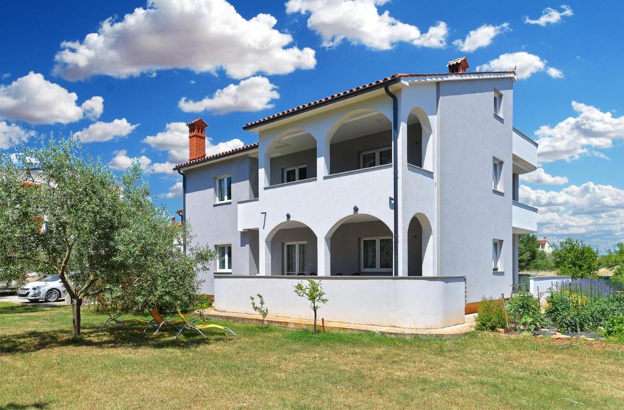 Apartments Elizabeta 1701 Fažana Eksteriør bilde